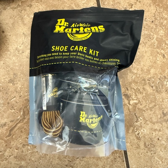 Dr. Martens 1460 Women’s Smooth Leather Lace Up Boots - Picture 5 of 5